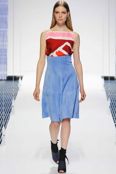 Look 26